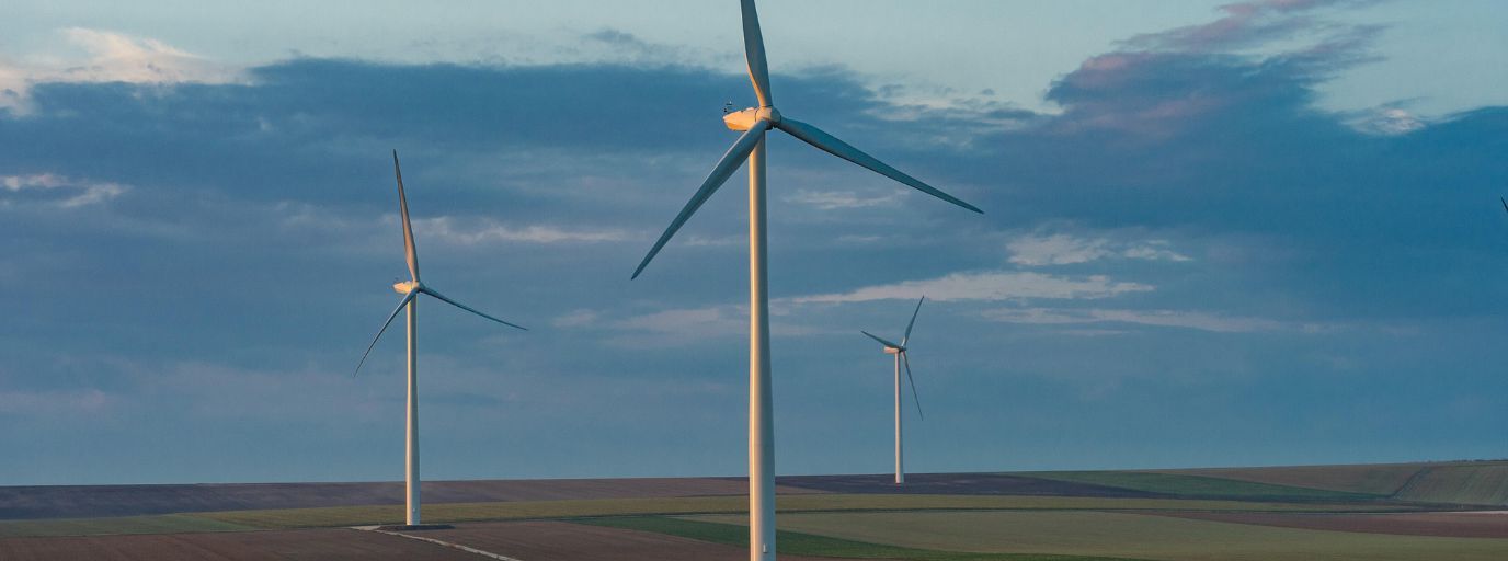 Transformacja Energetyczna w Polsce: Wyzwania i Szanse w Kontekście ESG